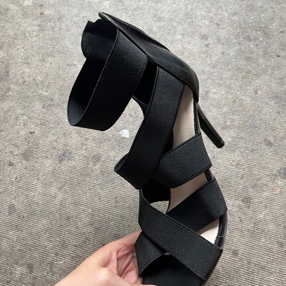 Elastic Band Gladiator Sandals - Picture 3 of 3